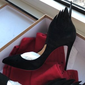 Christian Louboutin Suede Pumps / BLK / 38 / New